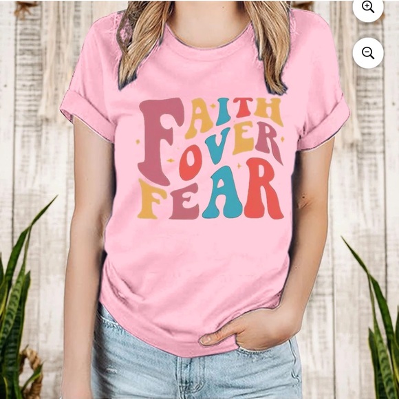 NWT! Press Lab Lilac Faith Over Fear Short Sleeve Crew Neck Graphic T-Shirt - Picture 8 of 8